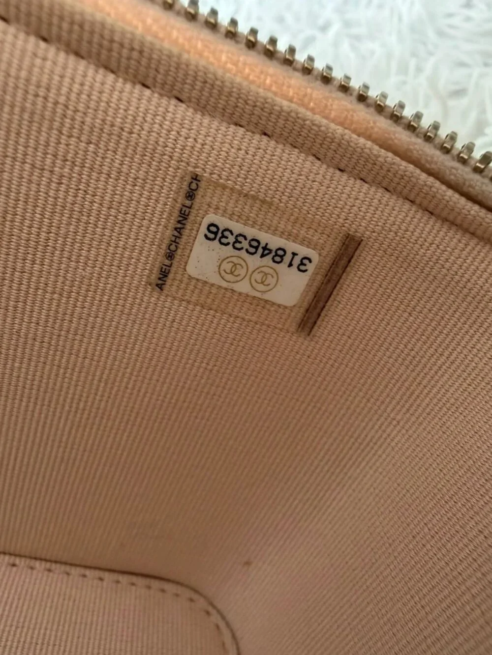 CHANEL 100% authentic